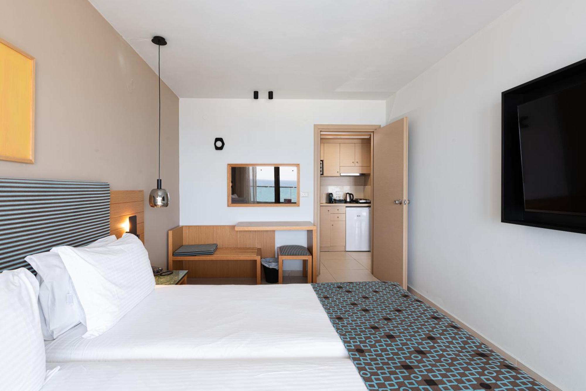 Iolida Beach Agia Marina Habitación foto